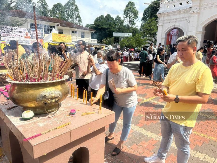 Wesak celebration draws 30,000 devotees to 130-year-old Brickfields temple
