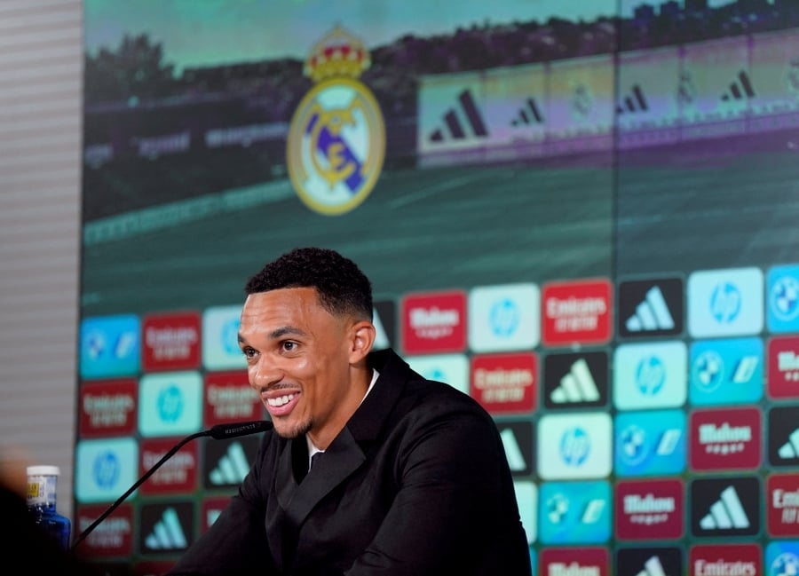 Alexander-Arnold says signing for Real Madrid is dream come true