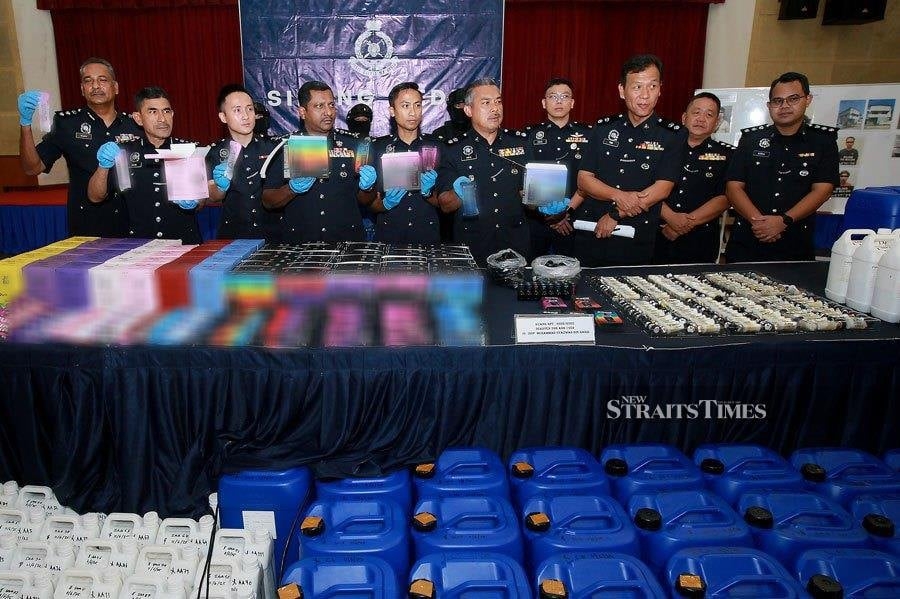 Selangor police bust syndicate selling drug-laced vape liquid