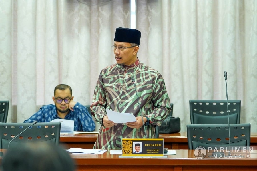 Opposition MP warns of 'debt trap' among civil servants