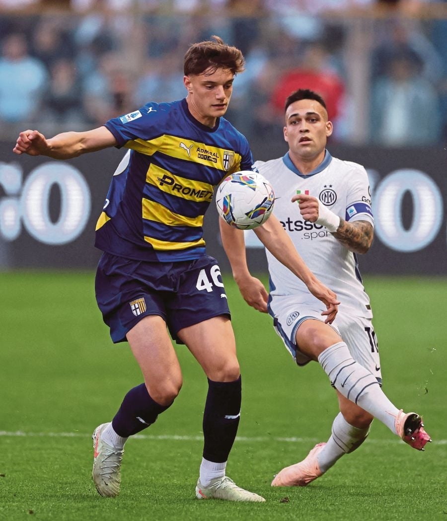 Liverpool 'agree deal' for Parma prospect Leoni