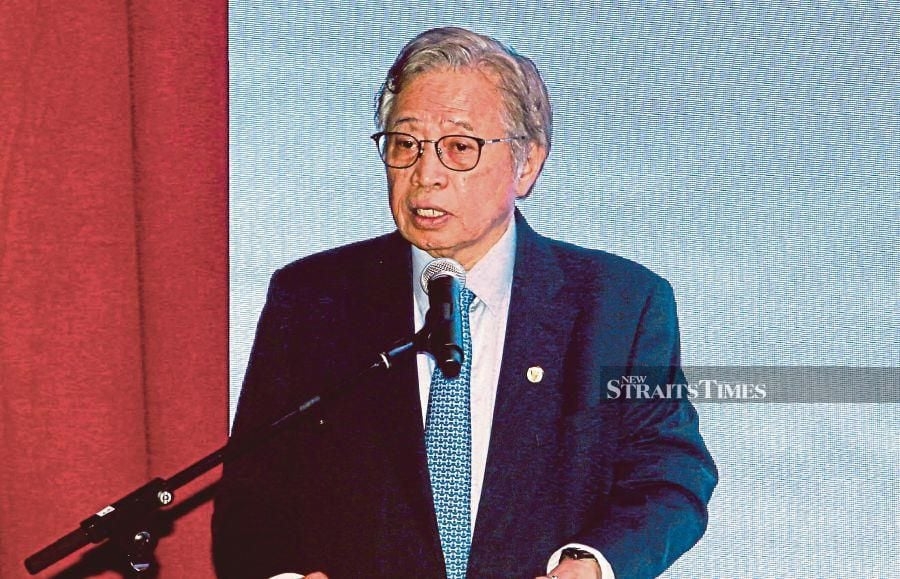 S'wak pushing for Dayak community progress via free education, rural development