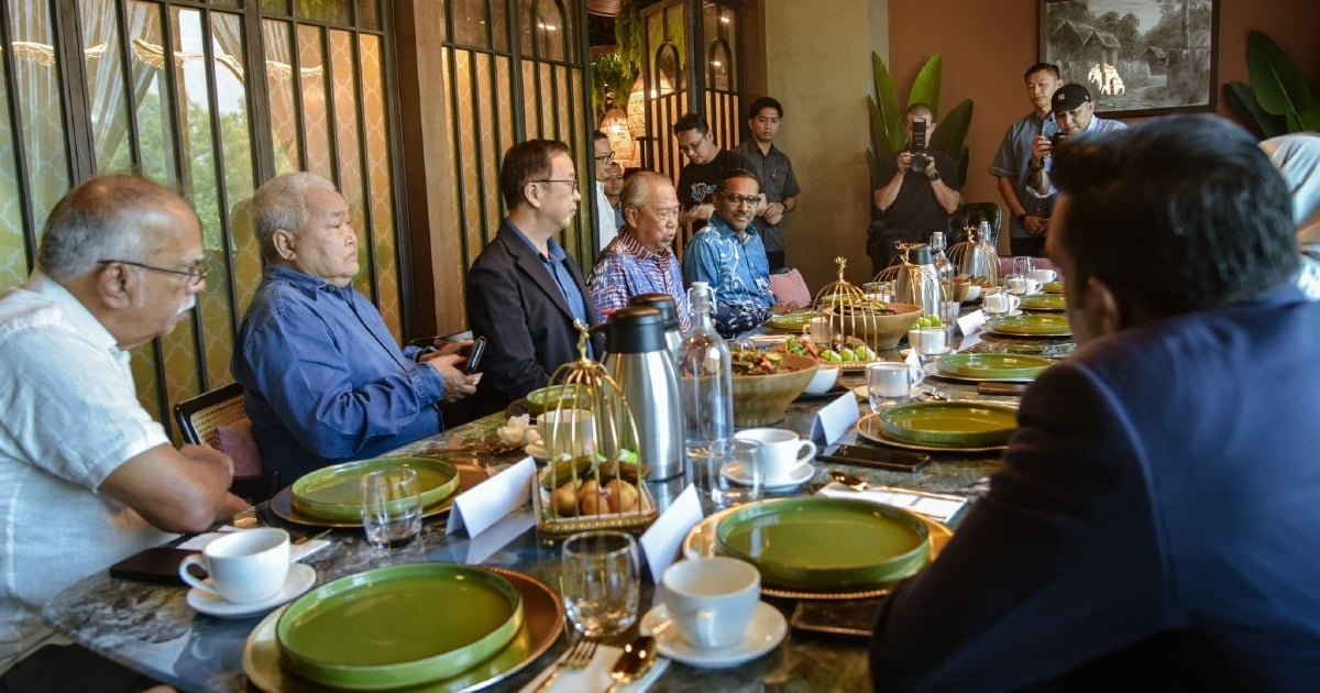 Question of 'striking a balance' raised in opposition leaders' meet