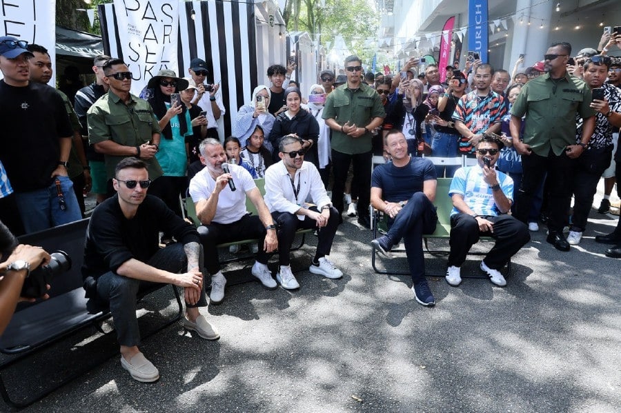 EPL legends Terry, Giggs, Berbatov in KL for 7x7 action