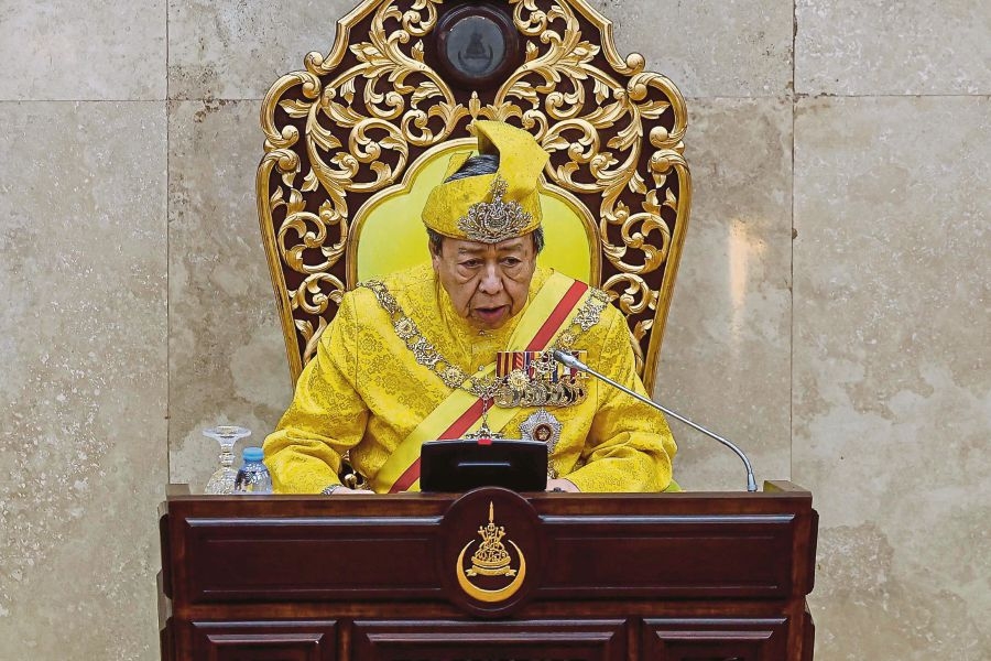 [UPDATED] Heavy vehicle crashes: Selangor ruler calls for action against drivers, companies
