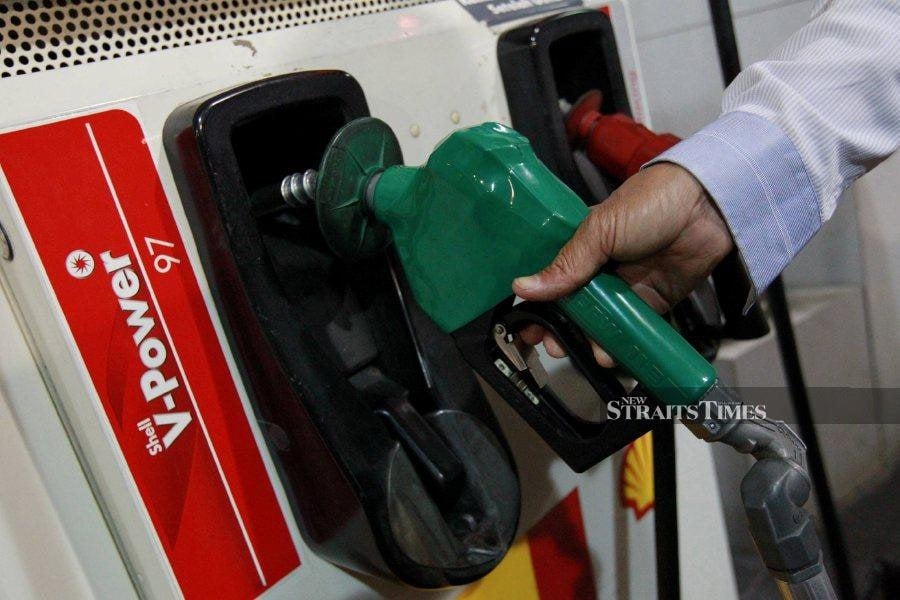 RON97, diesel drop three sen in Peninsular Malaysia