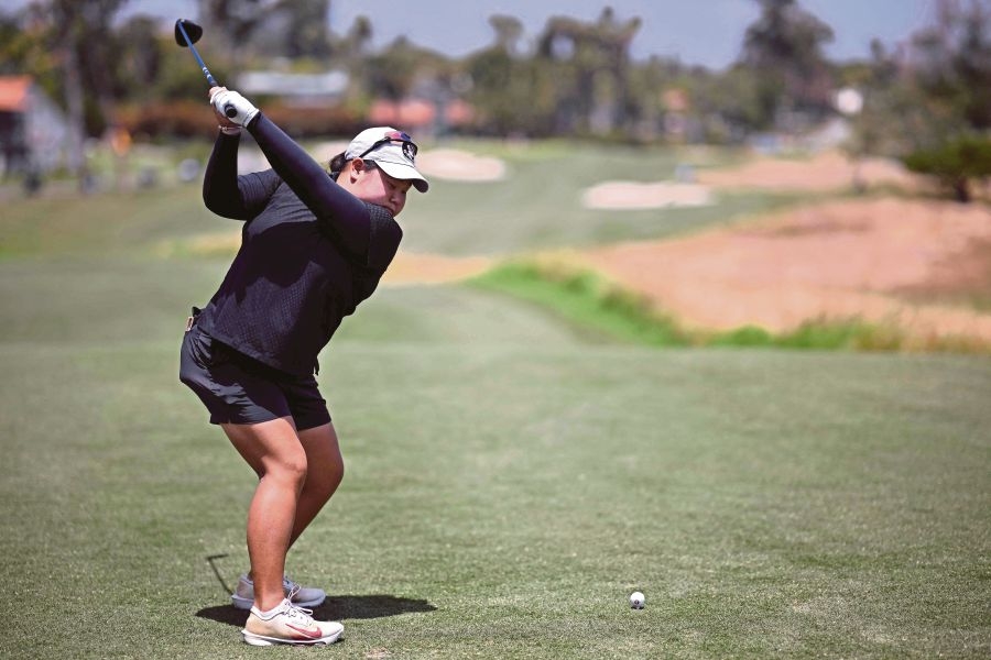 Golfer Mirabel becomes first Asian to win prestigious Annika Award