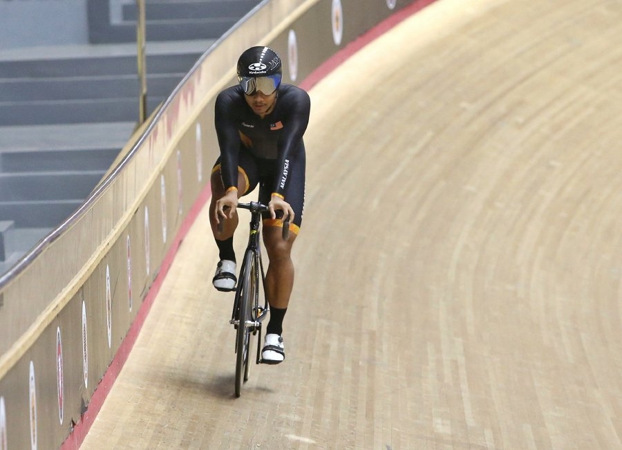 Elite riders dominate team events at national meet