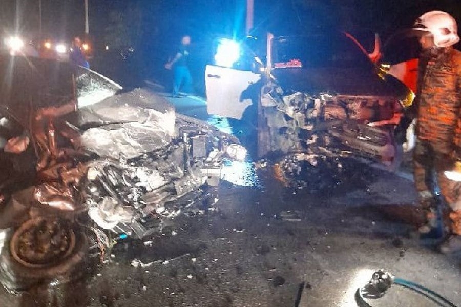 Two senior citizens killed in Slim River crash