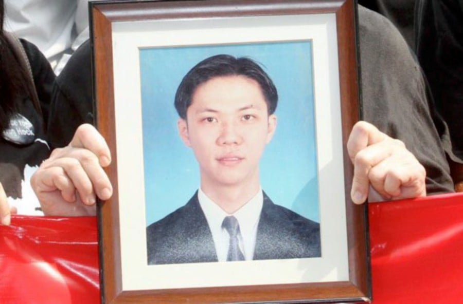 Mixed reaction among social media users over apology and compensation to Teoh's family