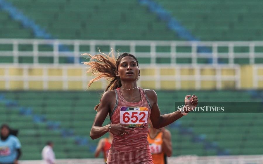 Shereen fades in final 100m of 400m heat at Asian meet