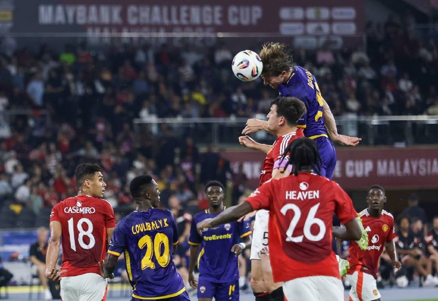 Manchester United suffer shock defeat in Kuala Lumpur