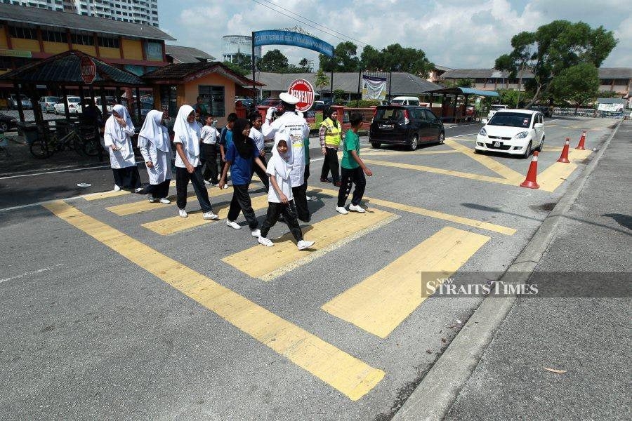Speed limit in school zones to be reduced to 30km/h soon, says Loke
