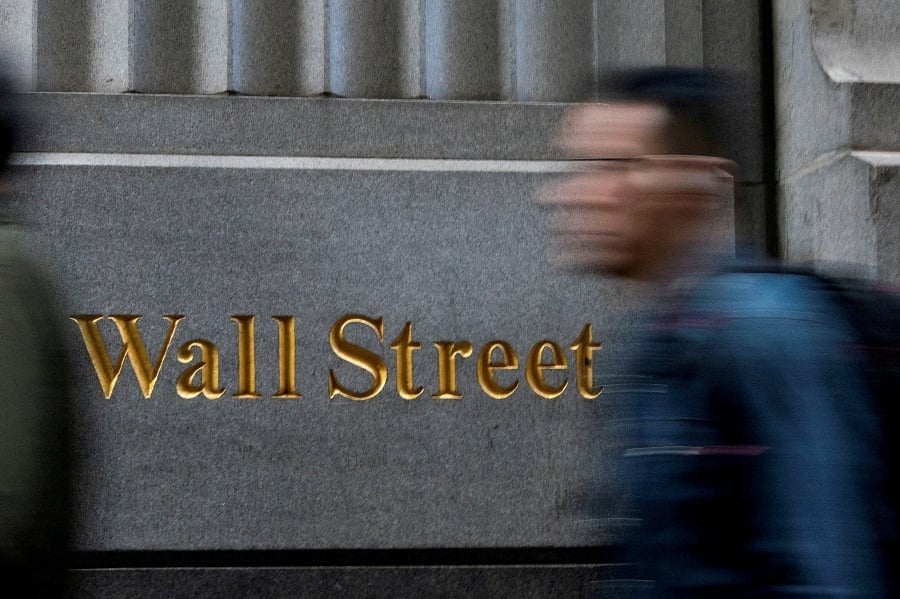 Wall Street futures muted as investors await key jobs data