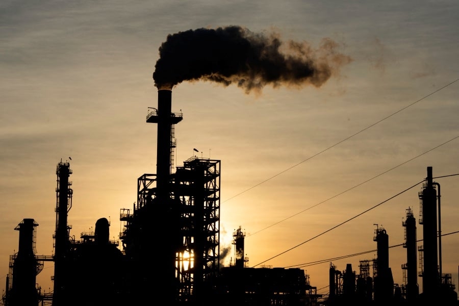 Oil prices climb as US court blocks Trump tariffs