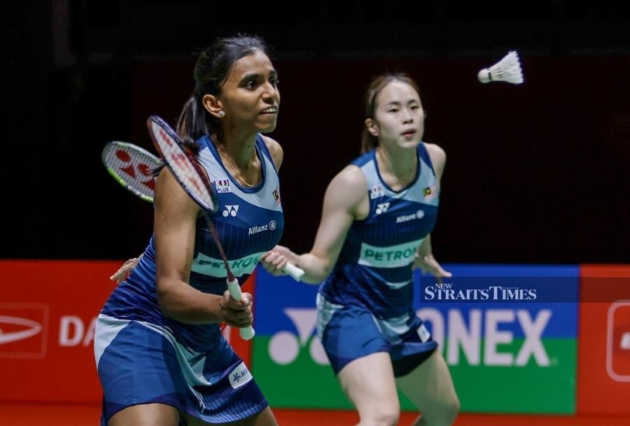 Olympic champ Yi Fan piles more misery on Pearly-Thinaah