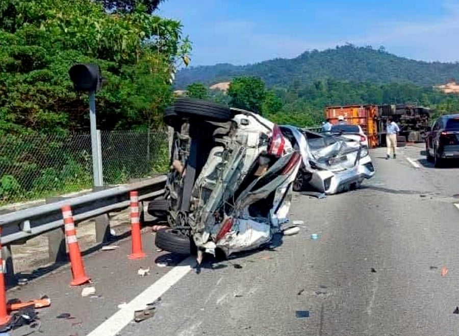 5 injured in 7-vehicle NSE crash