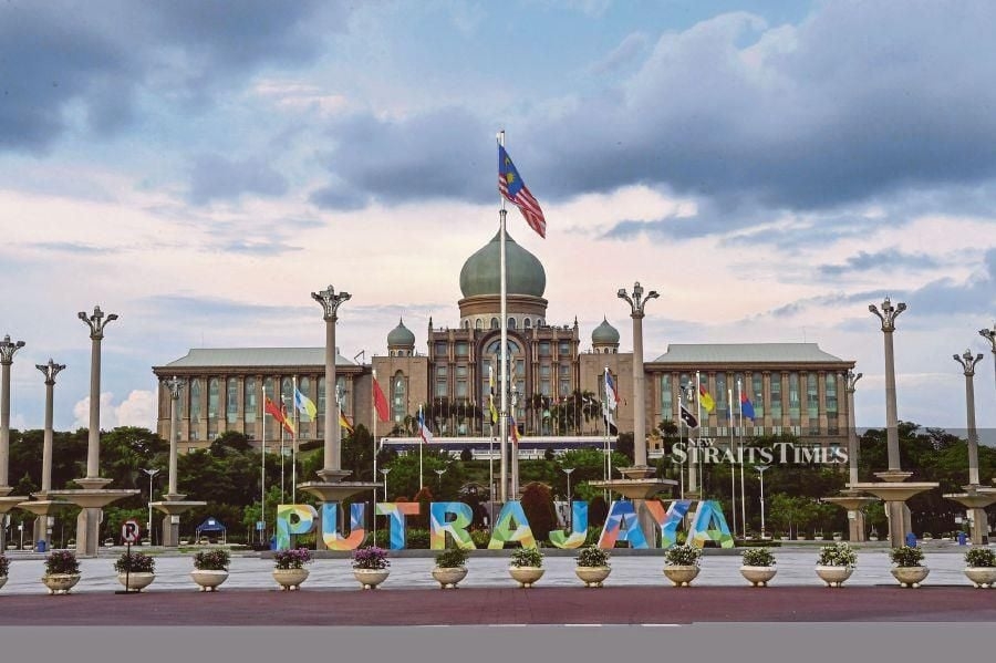 Public servants barred from statements undermining govt policies
