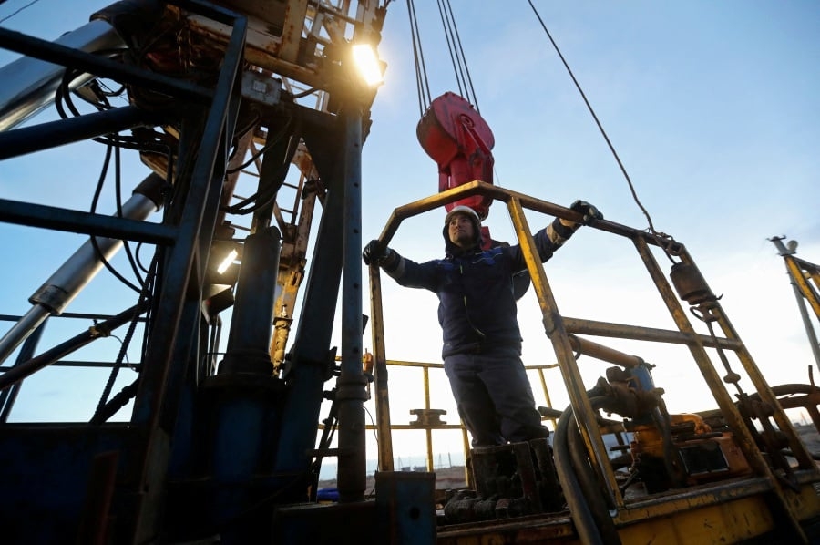 Oil prices rise as Iran-Israel conflict fans supply worries