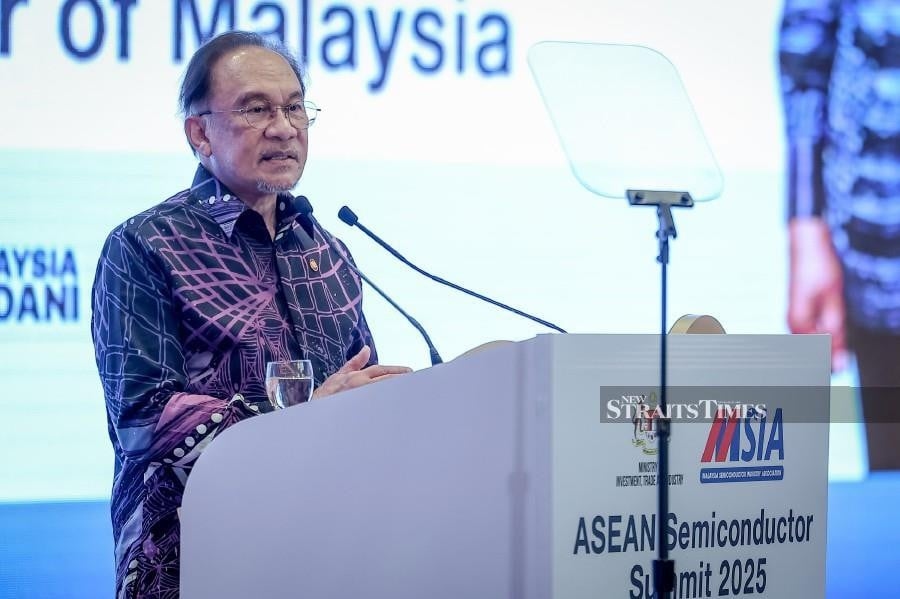 Anwar unveils three measures to boost Malaysia's semiconductor industry