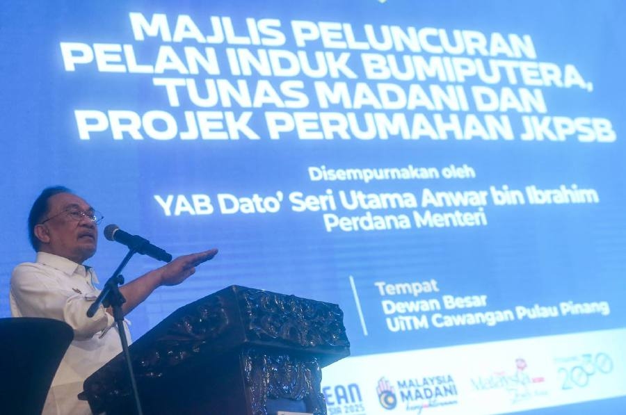 [UPDATED] Anwar: Surprise announcement linked to government's efforts to ease living costs