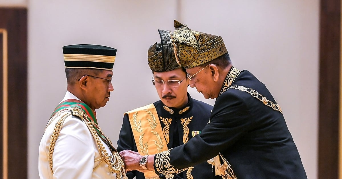Armed forces chief tops honours list at Sultan of Kedah's birthday