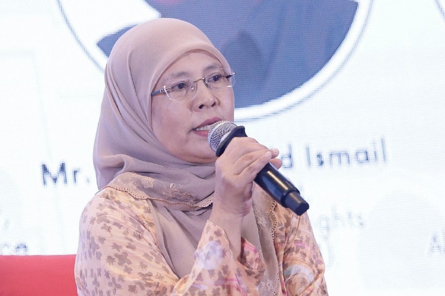 Tengku Maimun: Police should have no issue finding M. Indira Gandhi's daughter