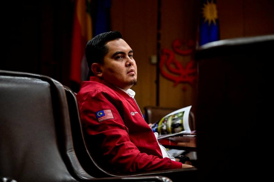 Resign as minister too, Akmal tells Zafrul