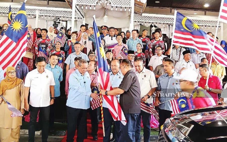 Public must display Jalur Gemilang correctly