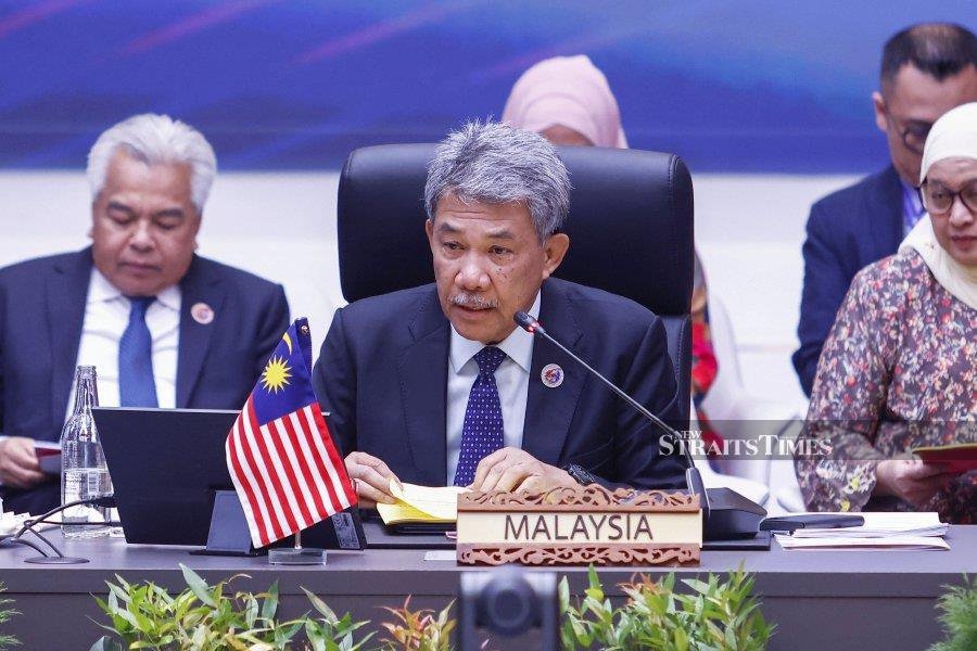 Many Asean citizens have lost freedom, dignity and savings to cybercrime, says Mohamad