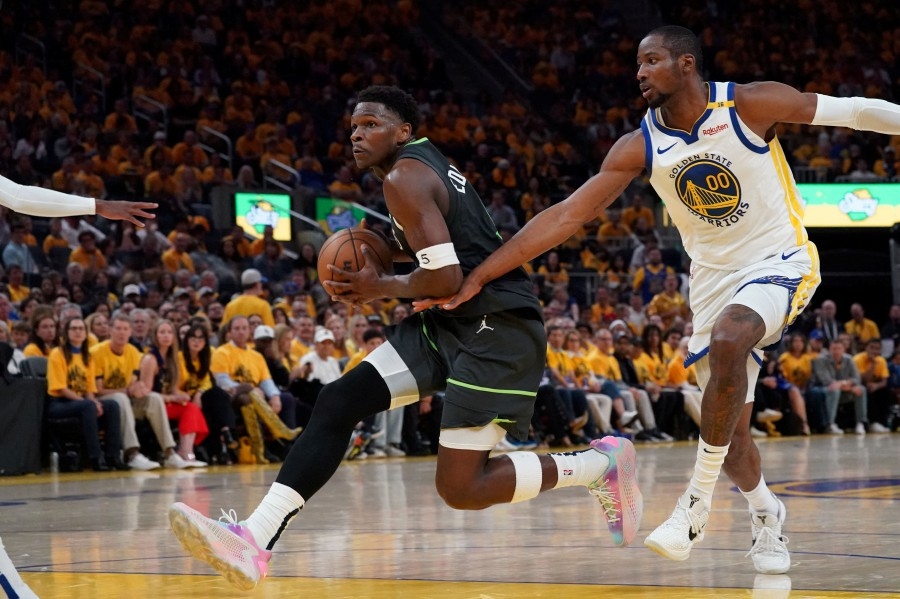 T-Wolves grab 2-1 NBA playoff series lead as Celtics get key win
