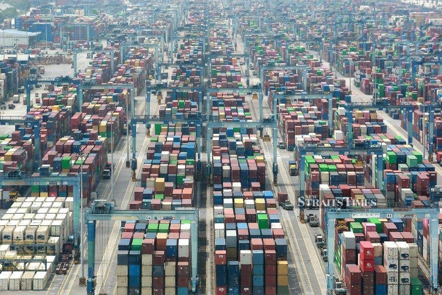 Retaining cargo volume
