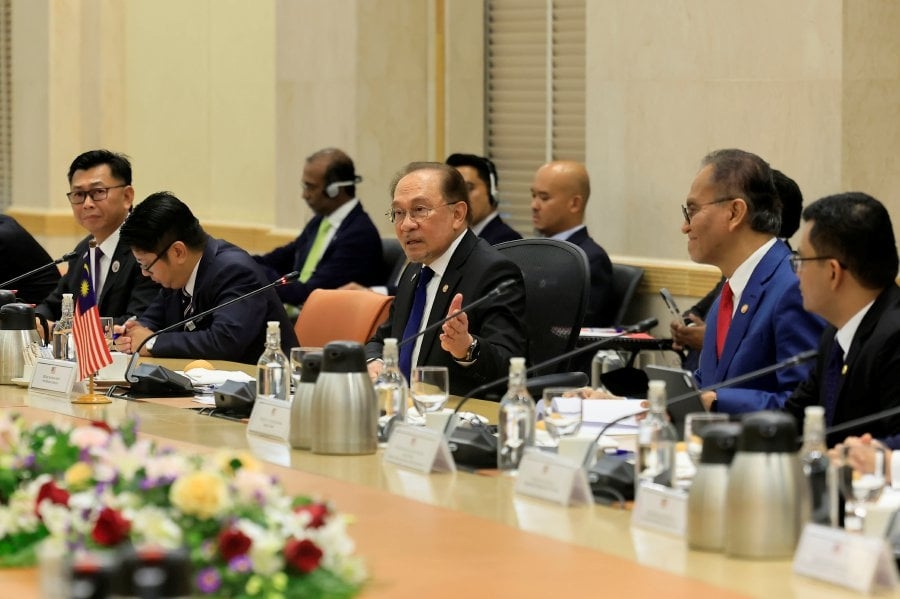 [UPDATED] Malaysia backs fast-tracking second phase of Asean power grid