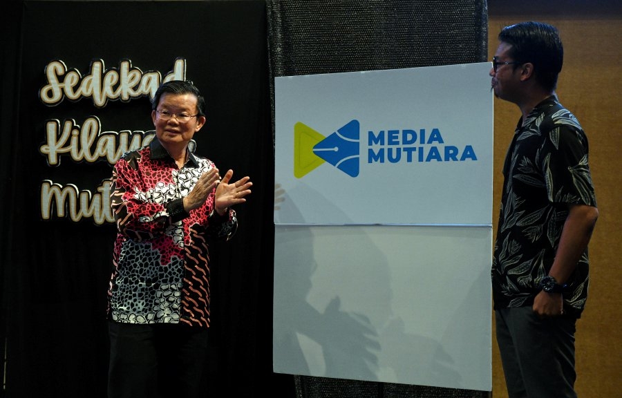 Journalists with integrity not merely news writers