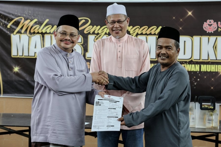 Ex-MACC chief commissioner Dzulkifli Ahmad joins Umno
