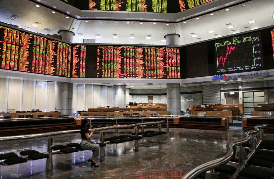 Bursa Malaysia ends higher on bargain hunting