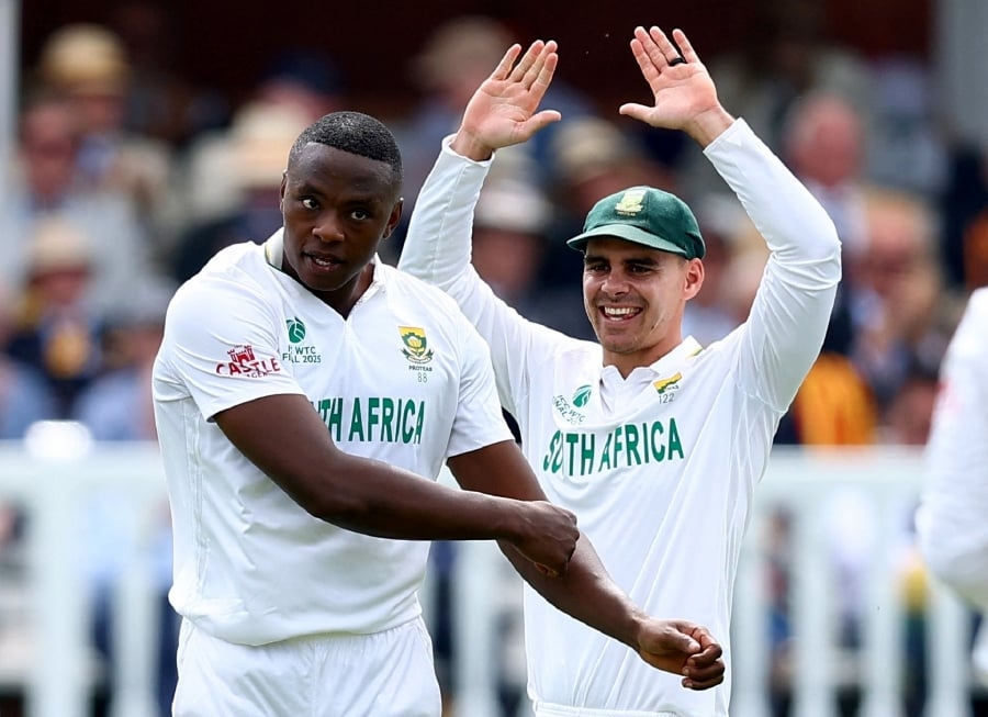 Big target looms but South Africa are confident of chasing it down