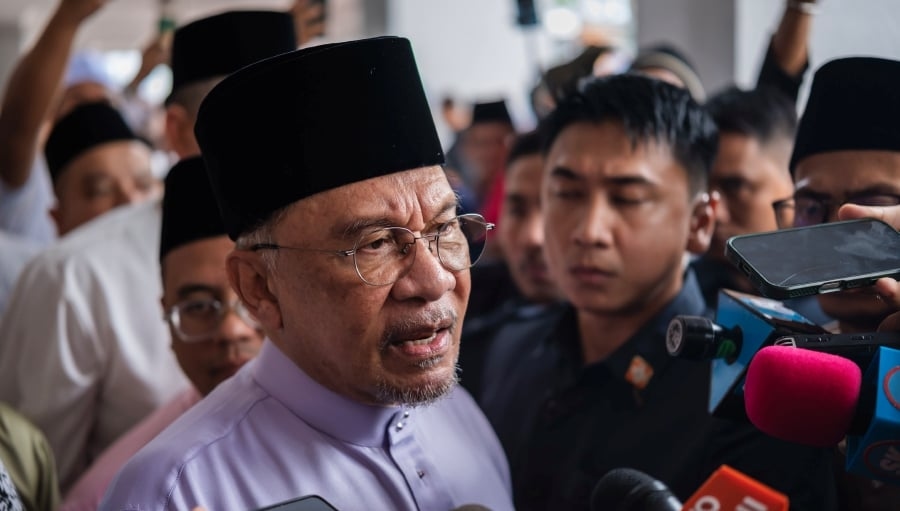 Anwar, Dr Wan Azizah extend condolences to Abang Johari on wife's passing