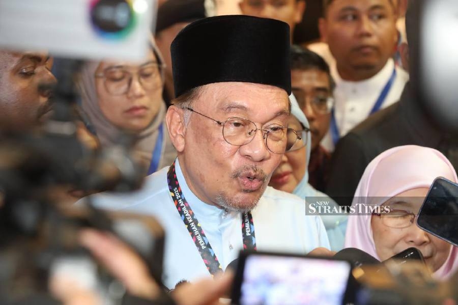 'I have no cai, I review based on merit,' says Anwar on PKR party elections
