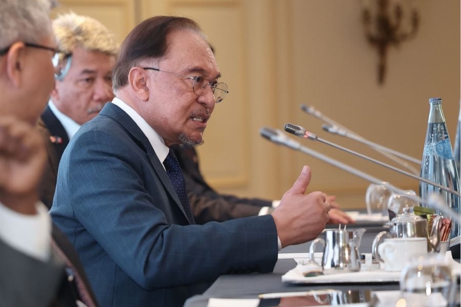 Proposed carbon tax not hindrance for investors