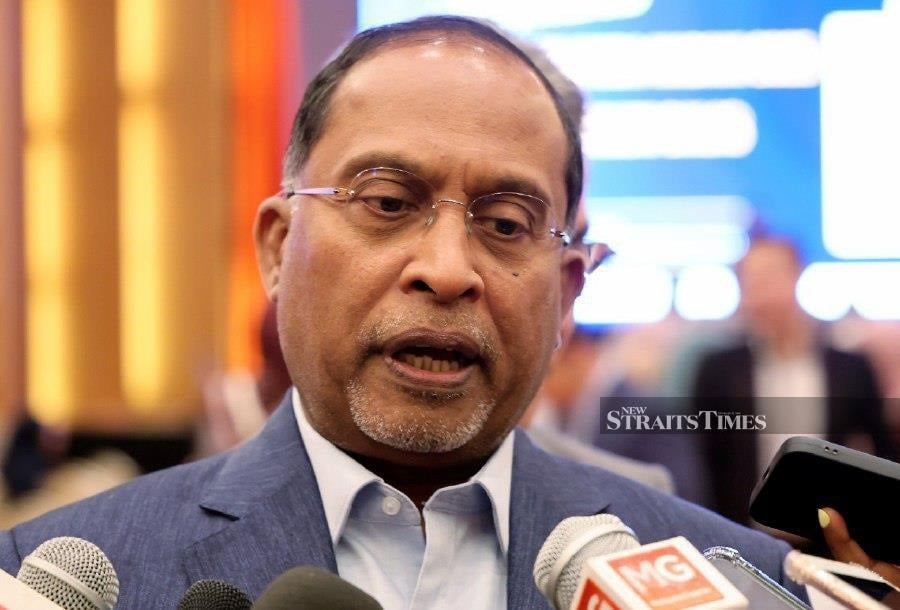 Zambry urges scholarship providers to diversify student placements beyond US