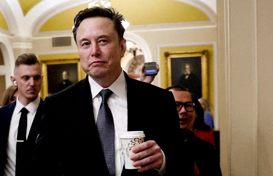 Musk's father says Elon made a mistake 'under stress' and that Trump will prevail