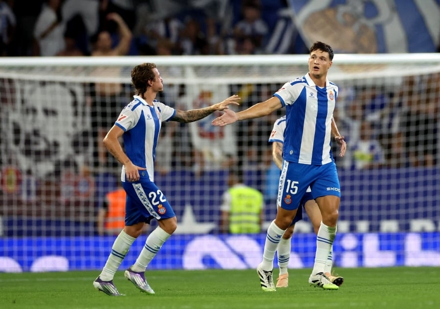 Atletico beaten by Espanyol in La Liga opener