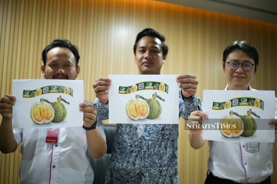 Penang durian farmers in told to register for 'Track and Trace'