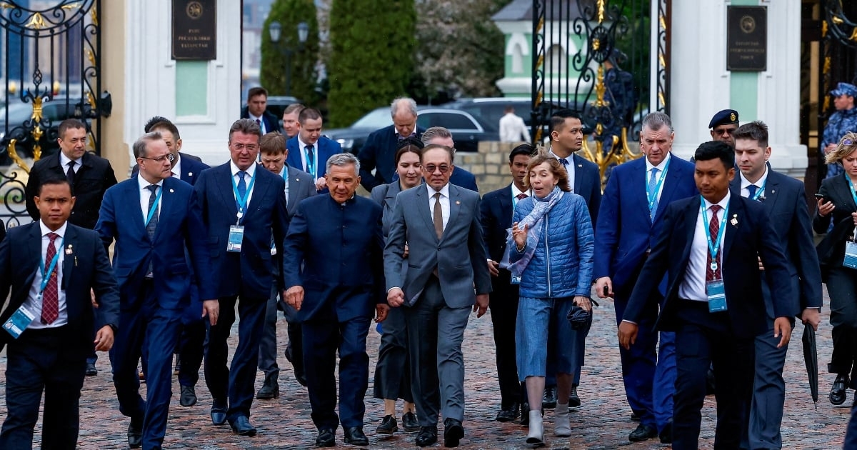Anwar's final day in Russia focuses on Islamic, tech and trade ties