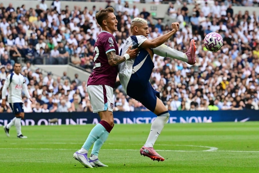 Richarlison stars as Spurs boss Frank seals first win