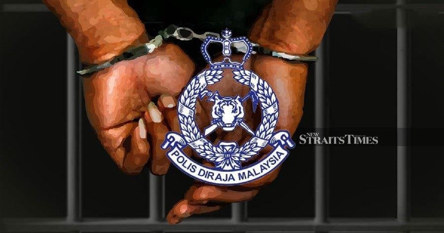 Man nabbed for posing as traffic policeman to 'resolve' 3-vehicle accident