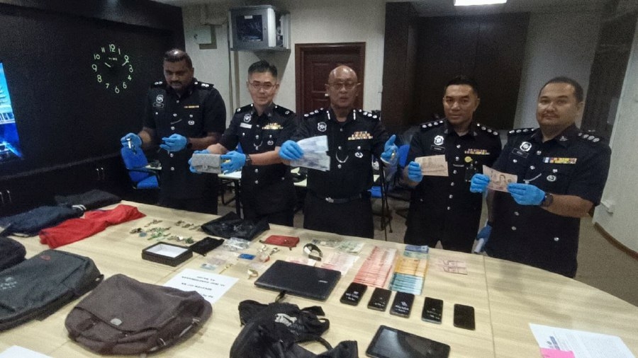 Repeat offender 'Jack' strikes again, nabbed with 4 others