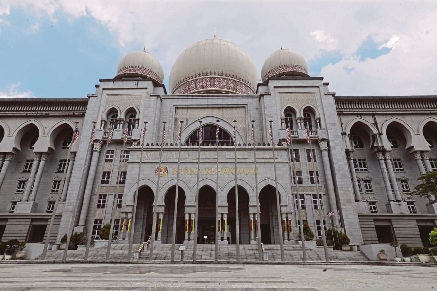Prosecution seeks to reinstate Isa Samad's corruption conviction at top court