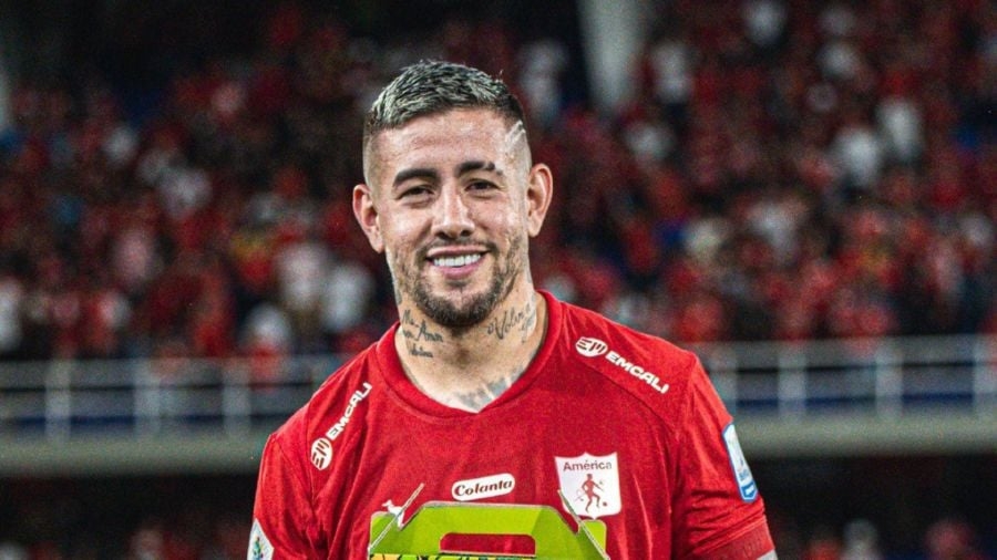 Hitman Holgado expected to join Harimau Malaya soon
